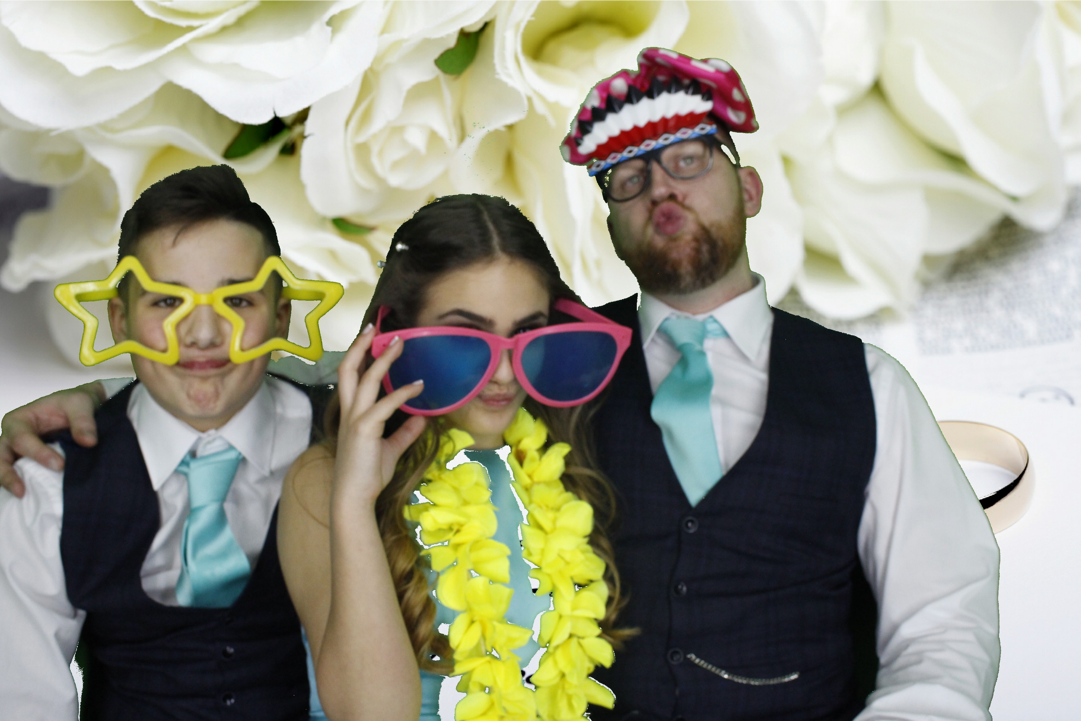 Mr & Mrs Mills | View more photos from the event at gallery.myphotoboothexperience.co.uk/u/MyPhotoBoothExperienceLtd/Mr-Mrs-Mills